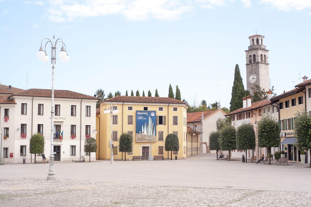 Albergo Montenegro Maniago Esterno foto