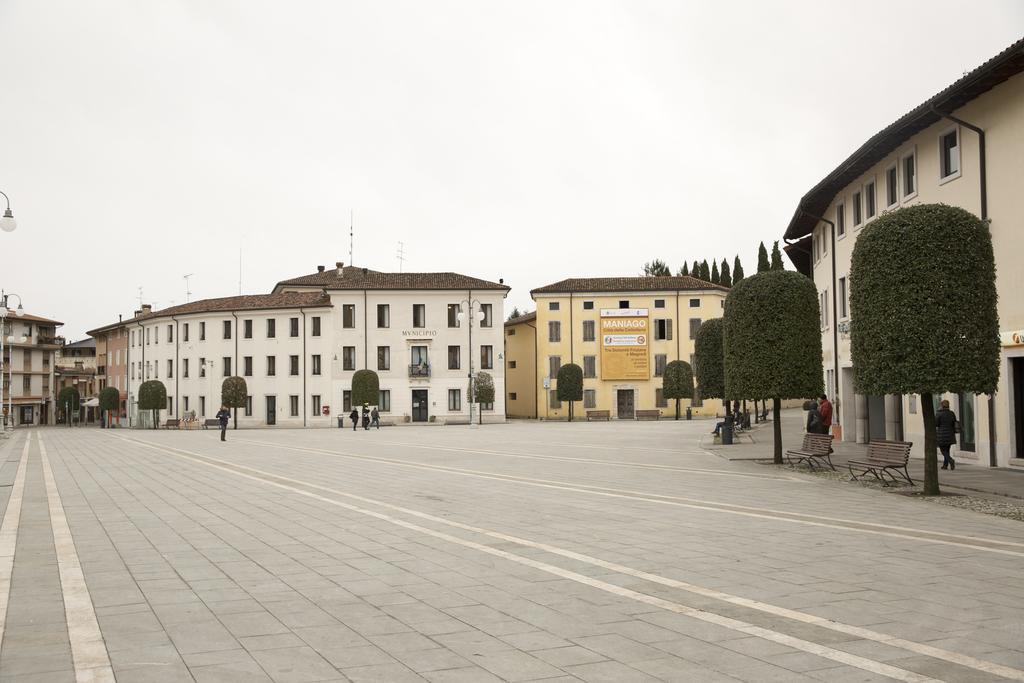 Albergo Montenegro Maniago Esterno foto