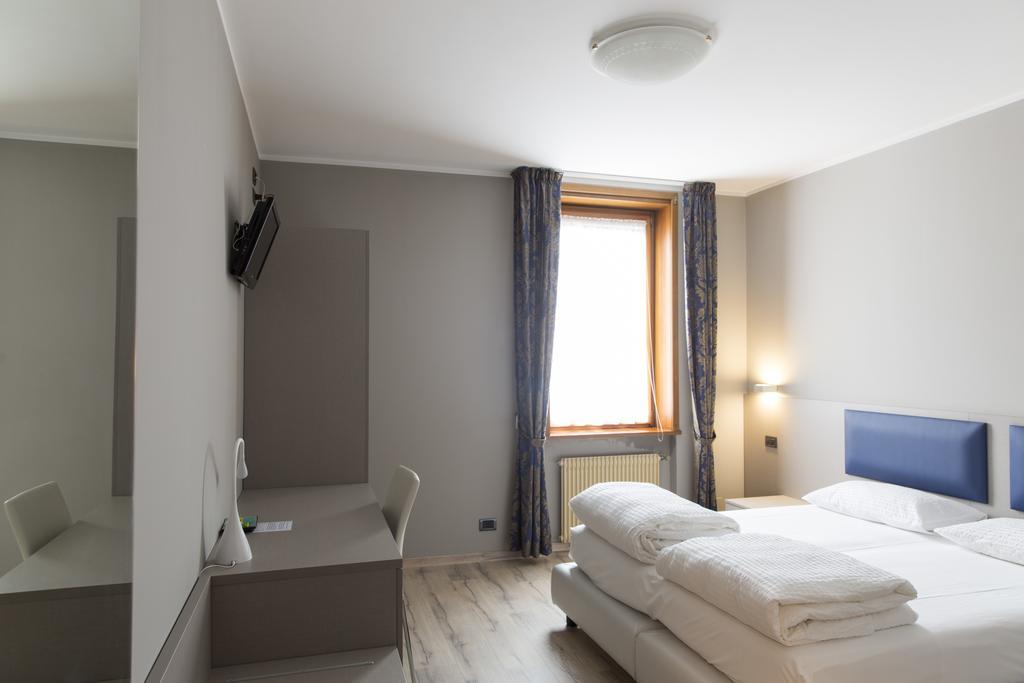 Albergo Montenegro Maniago Esterno foto