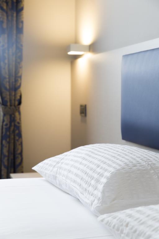 Albergo Montenegro Maniago Esterno foto