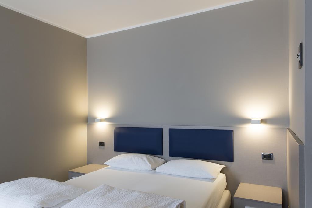 Albergo Montenegro Maniago Esterno foto
